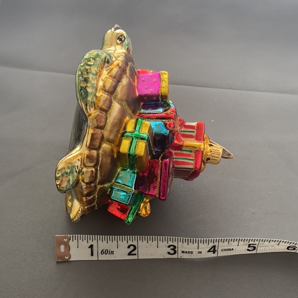 Morawski Turtle delivering Christmas presents 🎄 - Picture 7 of 8